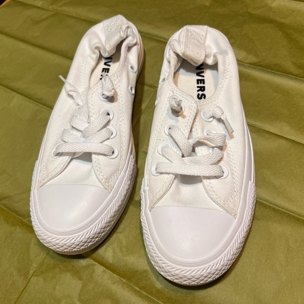 Converse women’s White Low-Top Canvas Sneakers